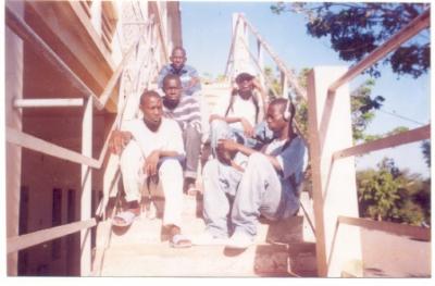 2bedaxe members