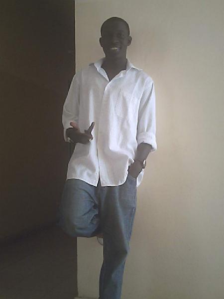 E LAY